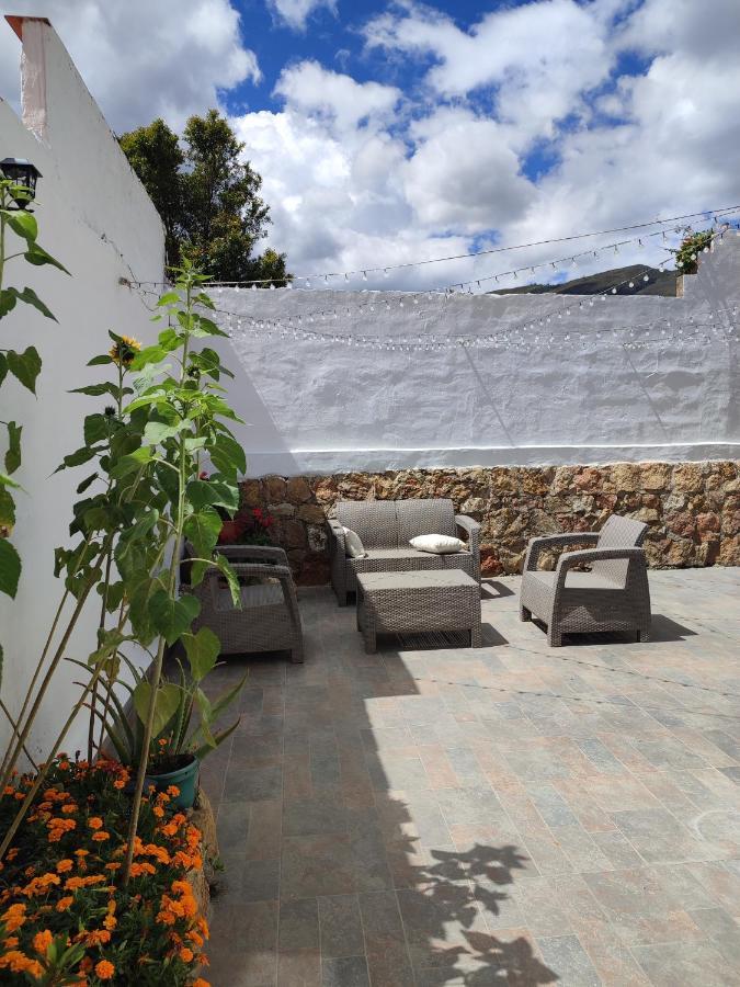 Merak Hostel Villa de Leyva Bagian luar foto